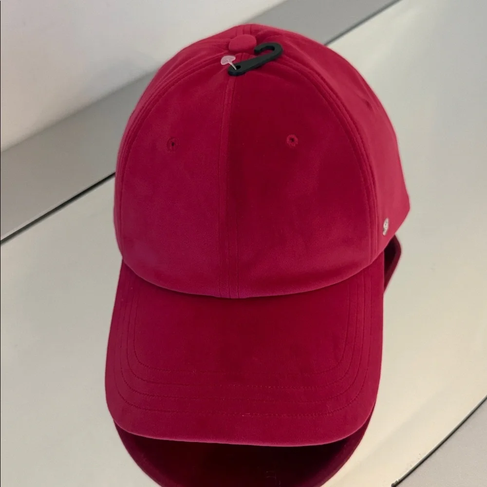 🆕 LULULEMON Classic Ball Cap *Velour NWT Size S/M Berry Rumble